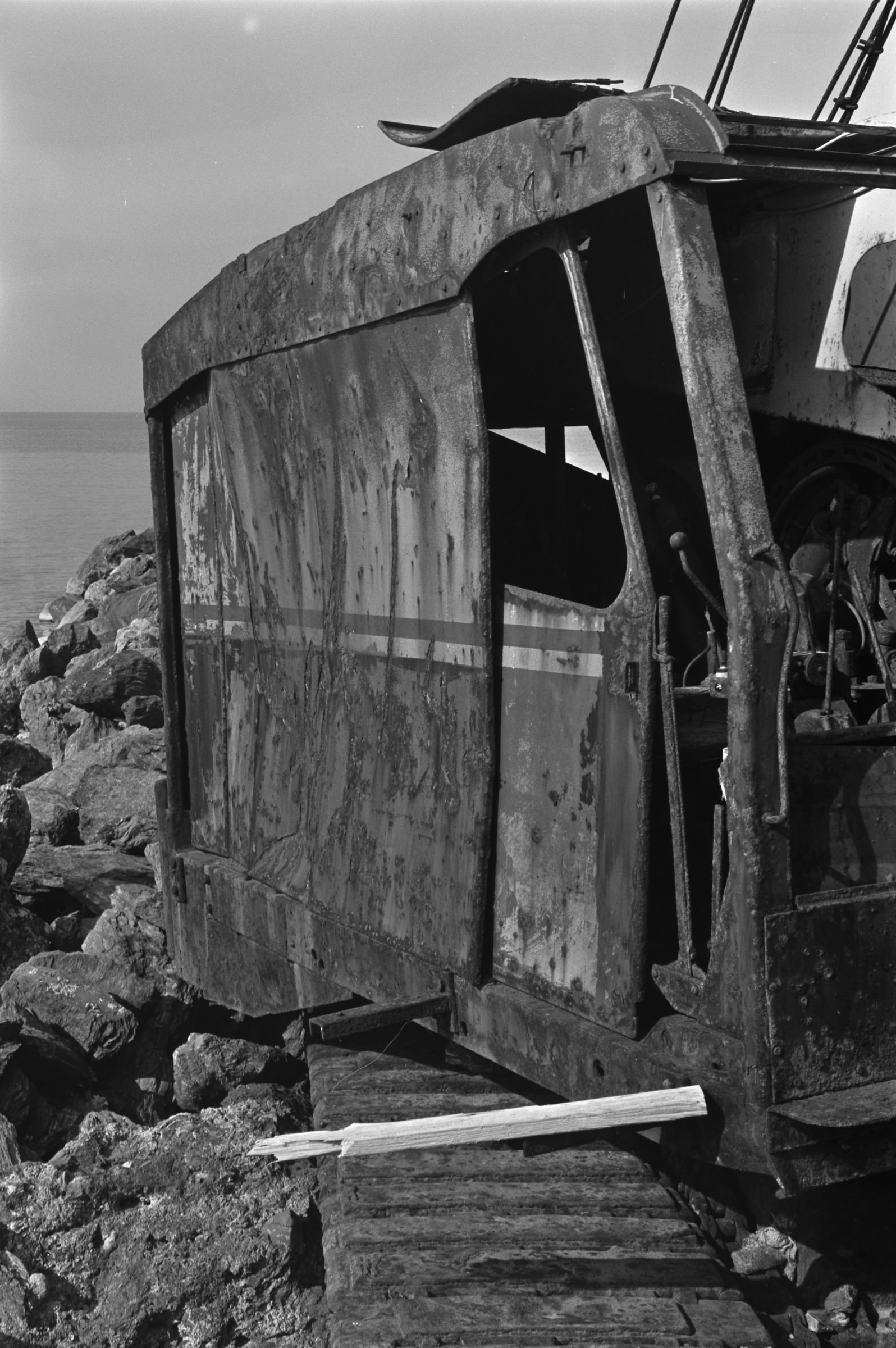 AHP F1991 09 002 sc240801 img27 NLP